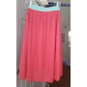 Brand NWT coral lularoe Lola shirt size large